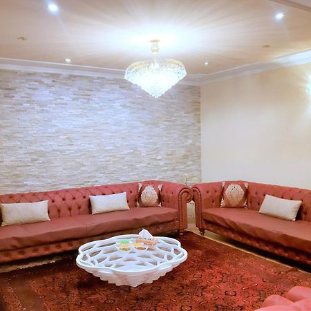 Grosse Wohnung Naehe Zentrum Вена Экстерьер фото
